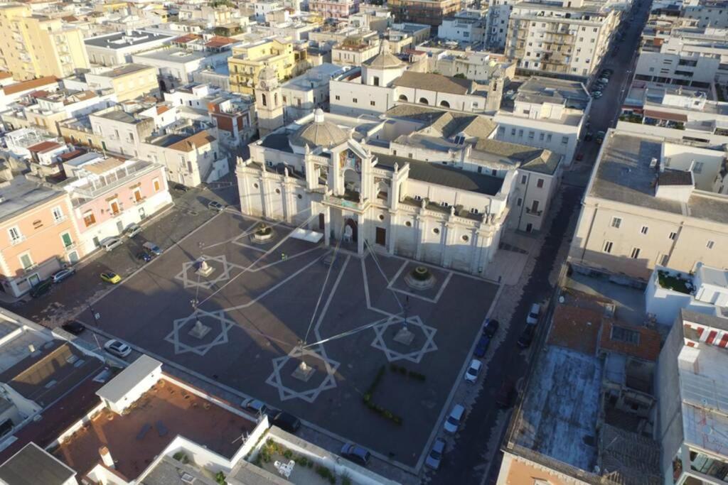 Domus Elegans In Centro Villa Manfredonia Luaran gambar